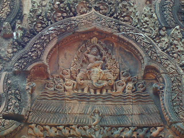 banteaysrei33.jpg, 64069 bytes, 1/6/2001