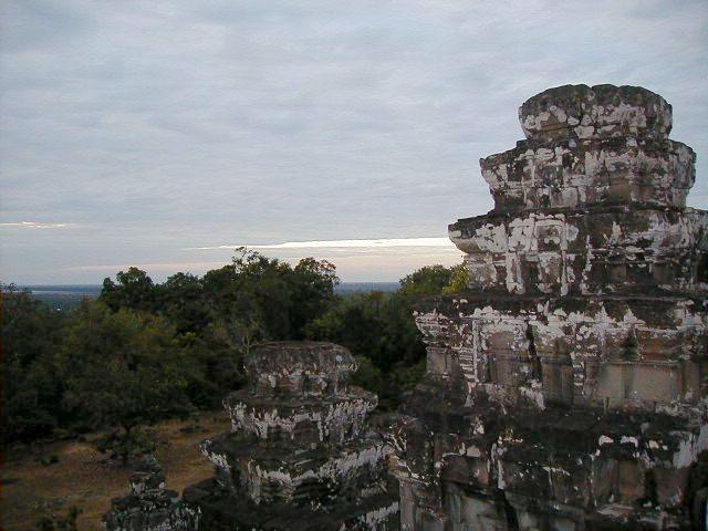 awoverlook3.jpg, 55984 bytes, 1/15/2001