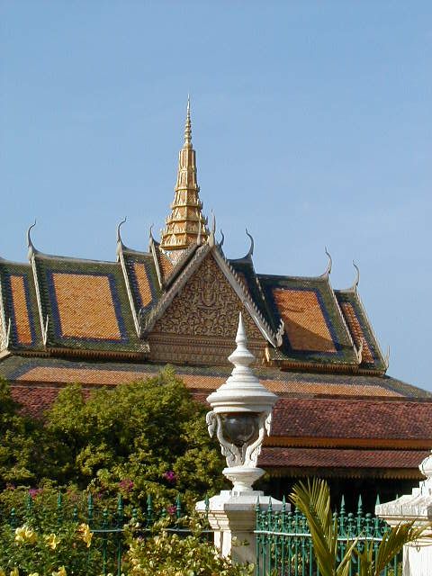 palace10.jpg, 63918 bytes, 1/13/2001