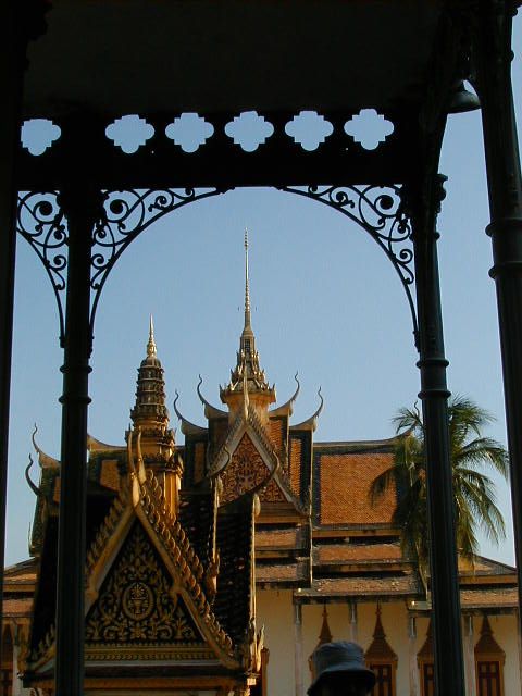 palace4.jpg, 53448 bytes, 1/12/2001