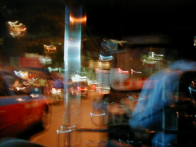 tuktuk9.jpg, 57458 bytes, 12/24/2000