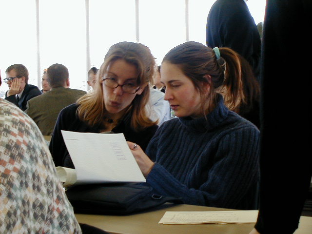 con - sarah and carrie.JPG, 56357 bytes, 1/1/1998
