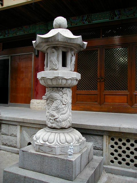 kr - temple light.JPG, 1/3/2005, 69 kB