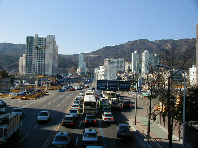 kr pusan from crosswalk.JPG, 1/3/2005, 60 kB