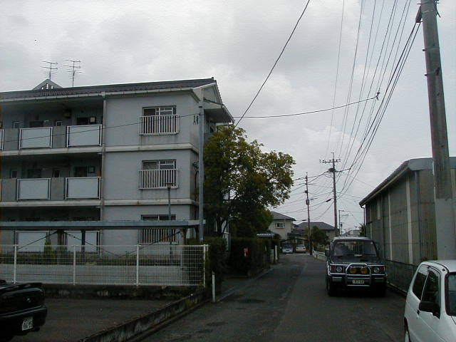 A block and pajero.jpg, 56205 bytes, 6/24/2000