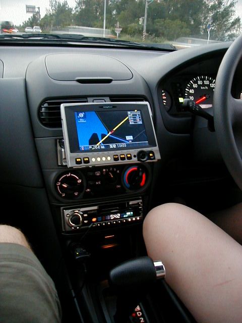 carinside.jpg, 47962 bytes, 11/27/2000