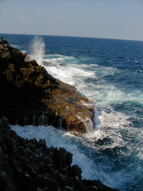 hedorocks9.jpg, 59670 bytes, 12/1/2000