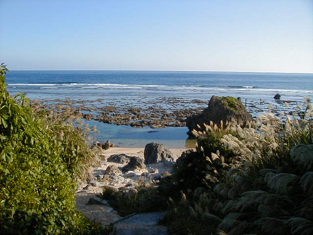 hideaway.jpg, 62345 bytes, 11/26/2000