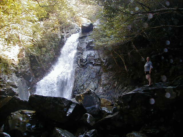 hijifalls.jpg, 63556 bytes, 11/24/2000