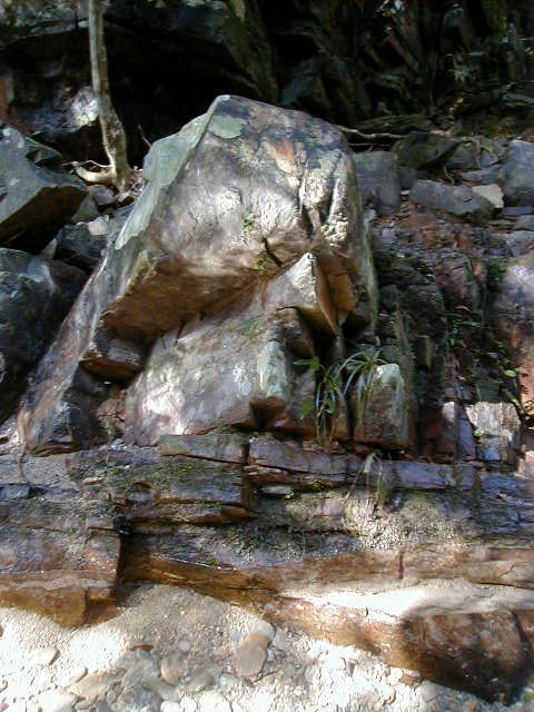 hijirock.jpg, 74262 bytes, 11/27/2000