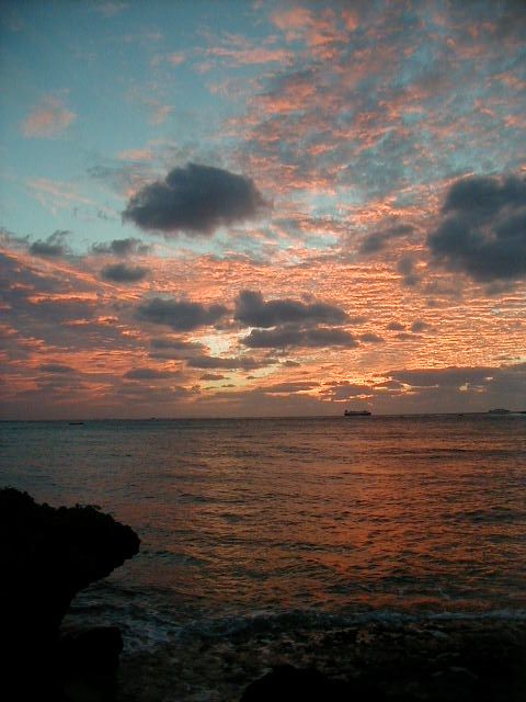 zanpasunset2.jpg, 51030 bytes, 11/27/2000