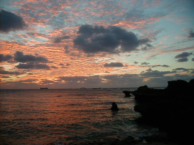 zanpasunset3.jpg, 59358 bytes, 11/23/2000