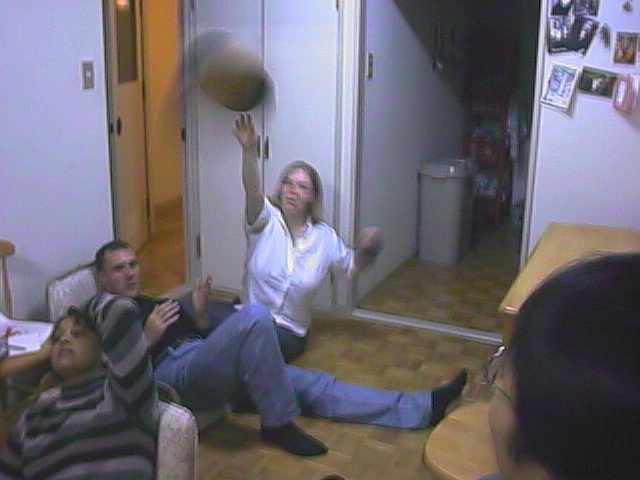 incoming.jpg, 51741 bytes, 10/20/1999