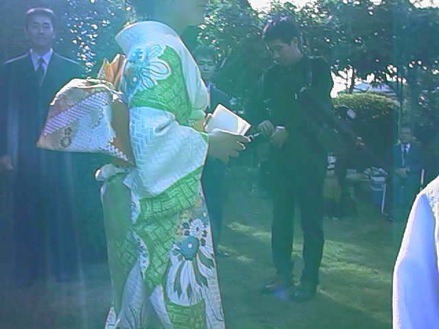 overexposed kimono.jpg, 59138 bytes, 10/20/1999