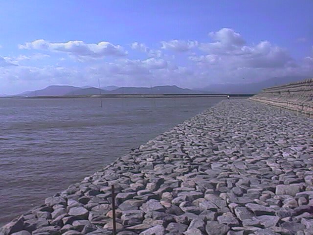 along the ariake.jpg, 59544 bytes, 10/3/1999