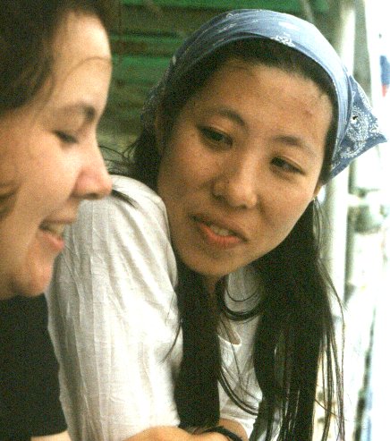 caroline and gill on the good ship lollipop.jpg, 58019 bytes, 10/14/1999