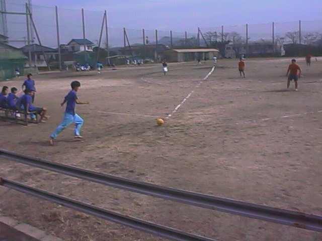 kickball 1.jpg, 53826 bytes, 10/9/1999