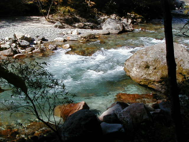 kamiwater.jpg, 64131 bytes, 1/1/1998