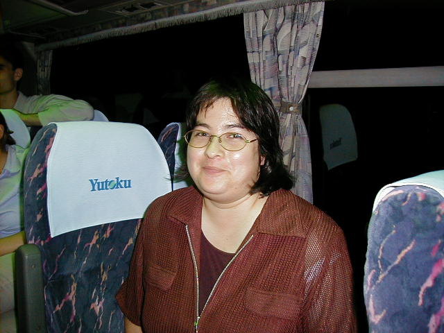 bussandy.jpg, 59551 bytes, 10/13/2000