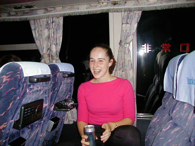 bussinead.jpg, 60233 bytes, 10/13/2000