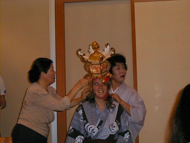 lanterntammy1.jpg, 46164 bytes, 10/14/2000