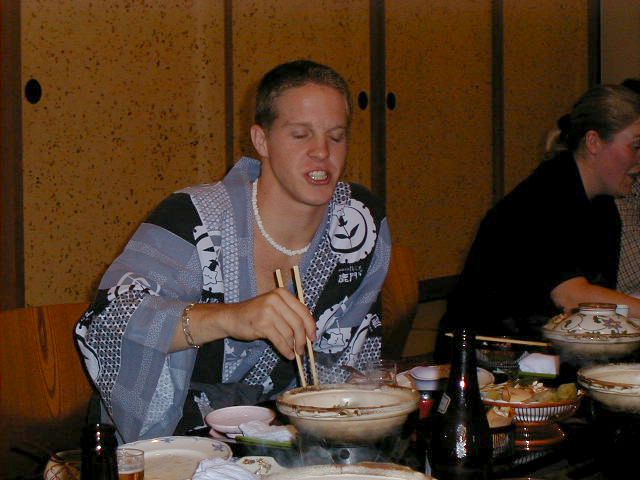 tablepete.jpg, 54009 bytes, 10/14/2000