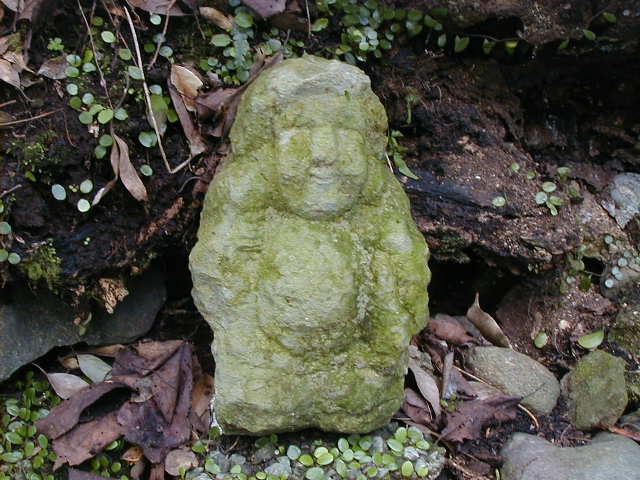 fuzzystatue.jpg, 63114 bytes, 1/1/1998