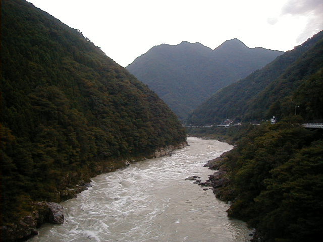 bigriver.jpg, 61856 bytes, 9/16/2000