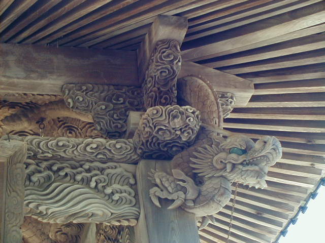 cointempledetail2.jpg, 60390 bytes, 9/17/2000