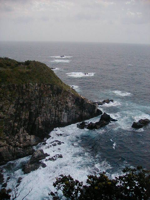 rockycoast32.jpg, 62455 bytes, 9/18/2000