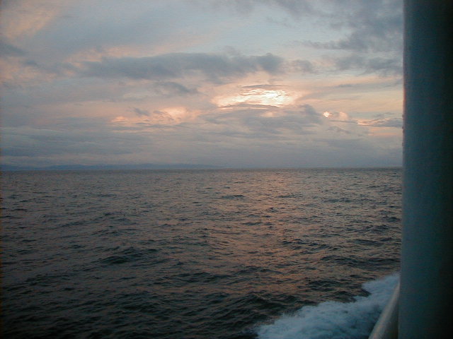 shipview1.jpg, 61184 bytes, 1/1/1998