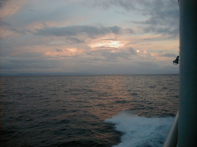 shipview2.jpg, 61859 bytes, 1/1/1998