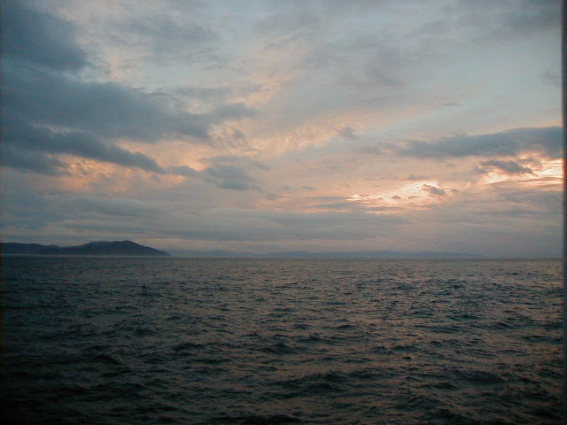 shipview8.jpg, 61172 bytes, 1/1/1998