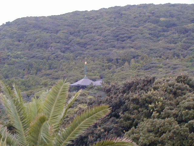 shrine.jpg, 63382 bytes, 1/1/1998