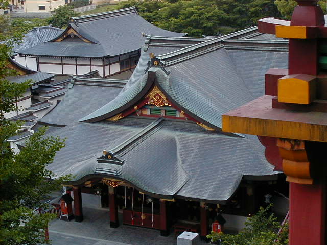 awshrine12.jpg, 61627 bytes, 2001/05/20
