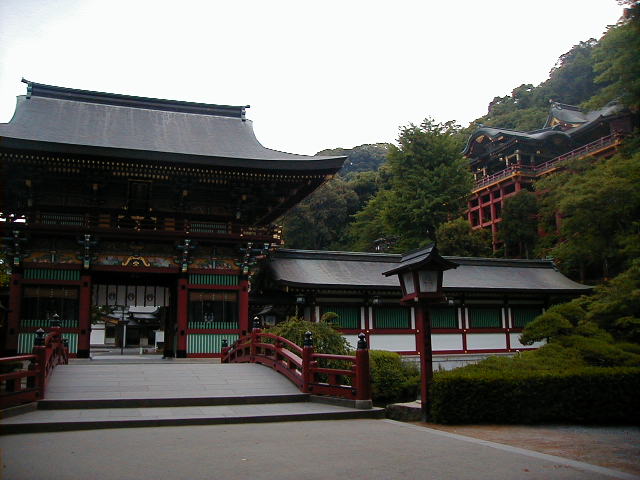 awshrine2.jpg, 56363 bytes, 2001/05/20