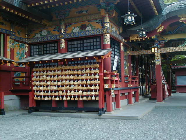 awshrine8.jpg, 63560 bytes, 2001/05/20