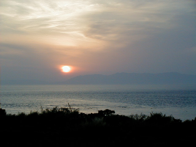 awsunset1.jpg, 51861 bytes, 2001/05/19