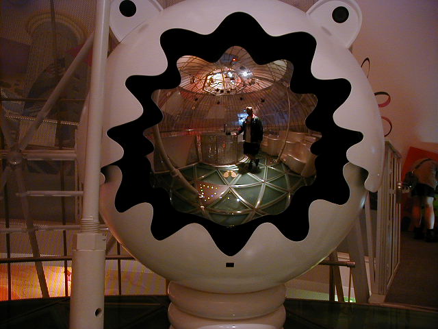 fairytalemuseum5.jpg, 58633 bytes, 2001/05/06