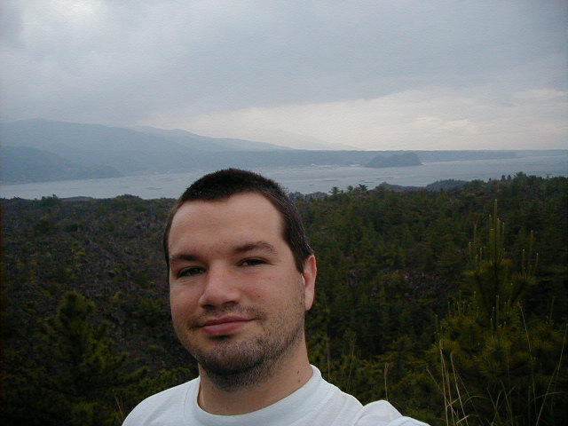 morelookoutme.jpg, 60208 bytes, 2001/05/06