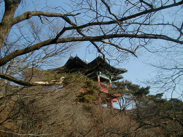 hilltemple2.jpg, 62198 bytes, 1/1/1998