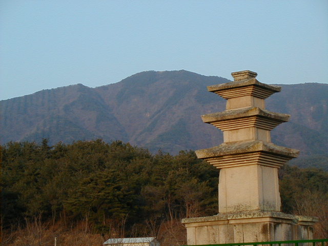 lostpagoda.jpg, 60679 bytes, 1/1/1998