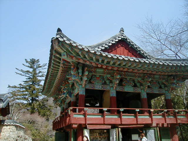 pusantemple4.jpg, 63046 bytes, 1/1/1998