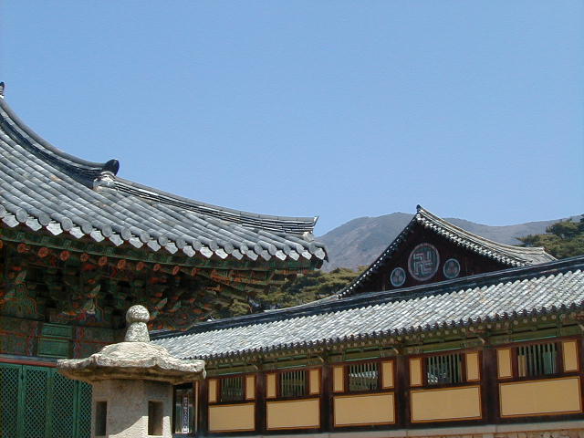 templeint2.jpg, 58213 bytes, 1/1/1998