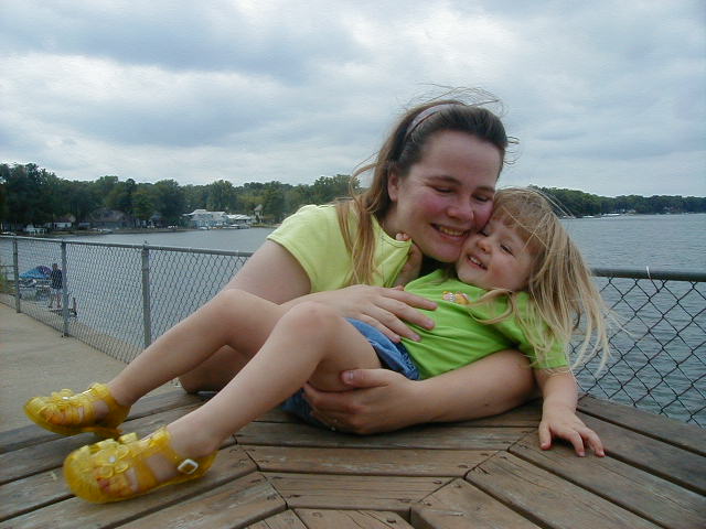 tammyandmegan2.jpg, 57717 bytes, 1/1/1998