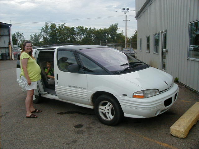 tammywithvan.jpg, 60242 bytes, 1/1/1998